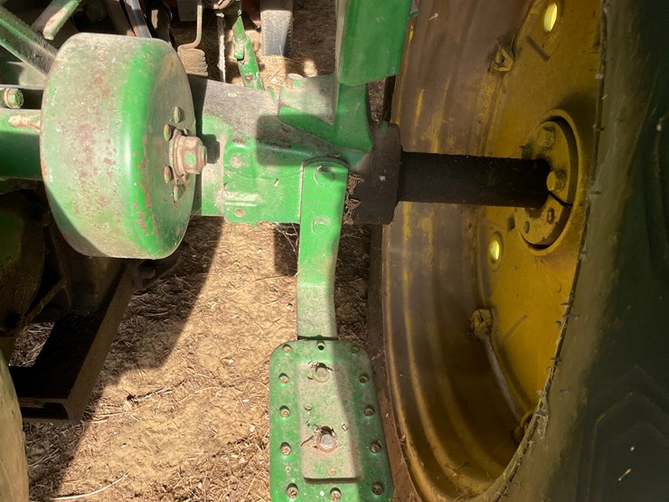 john-deere-630-image-12