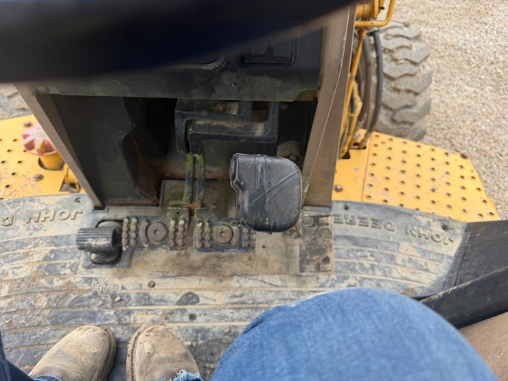 john-deere-310d-image-25