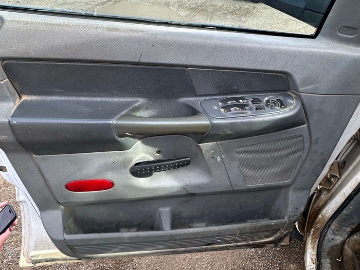 2010-dodge-ram-4500-image-18