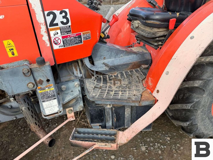 2014-kubota-m8540n-image-14