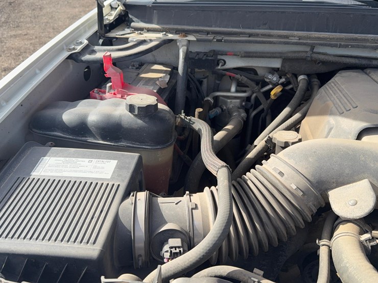 2008-cadillac-escalade-image-14