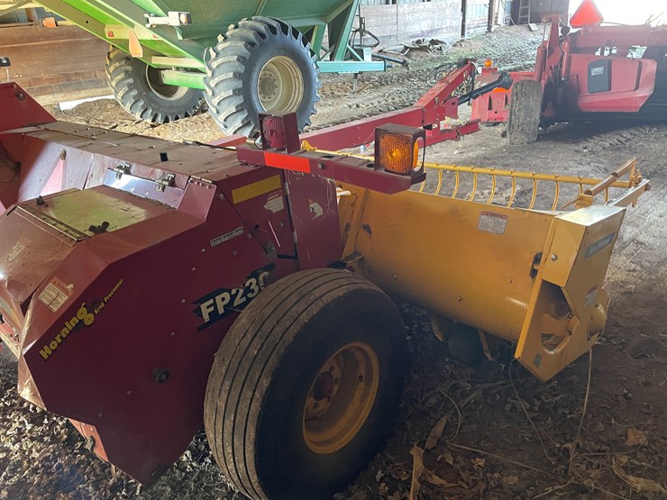 new-holland-fp230-image-5