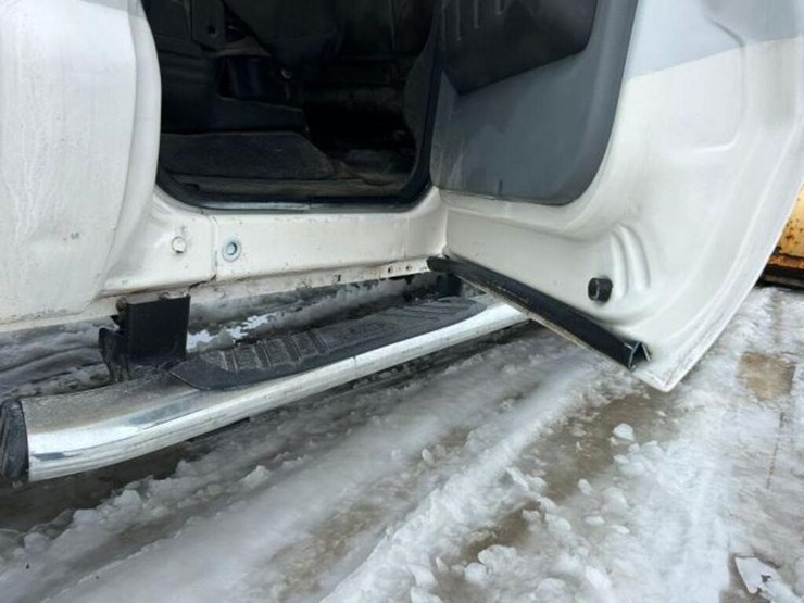 2011-ford-f350-image-47