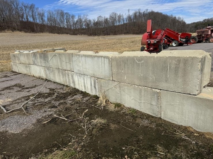 17-6'-cement-blocks---off-site-image-1