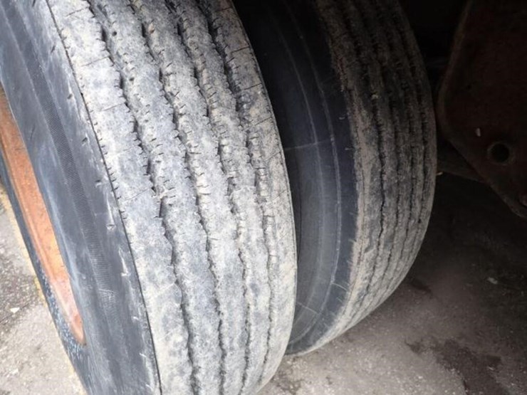 1998-manac-48-ft-image-16