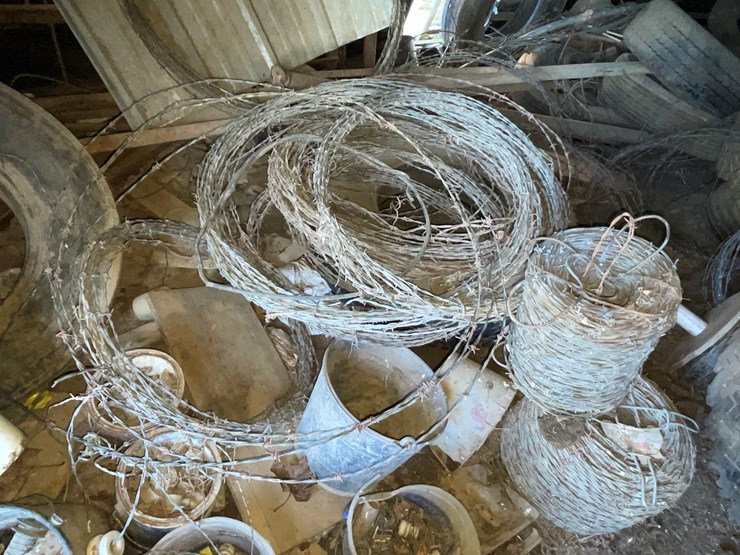 #6091-•-spools-of-barbed-wire-image-1