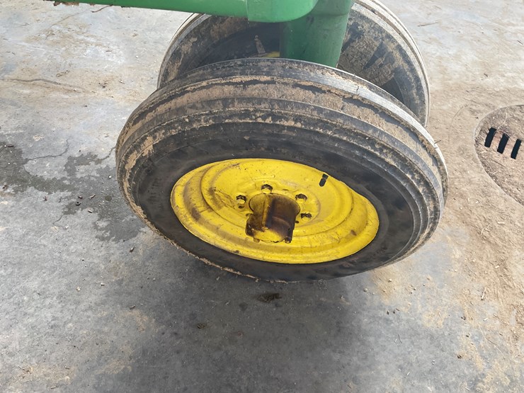 1952-john-deere-b-image-14