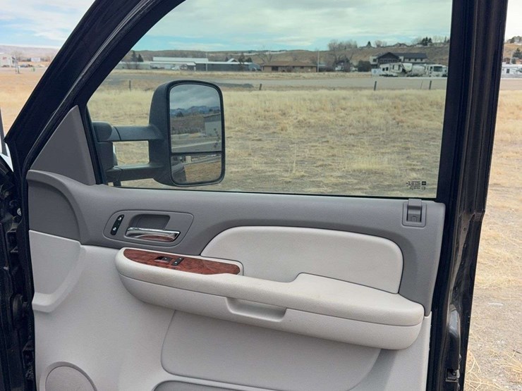 2009-gmc-sierra-2500-image-38