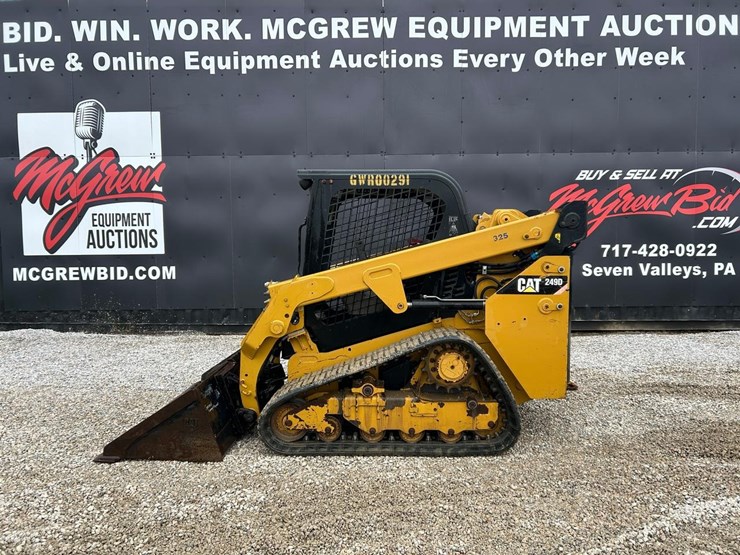 2015-caterpillar-249d-image-1