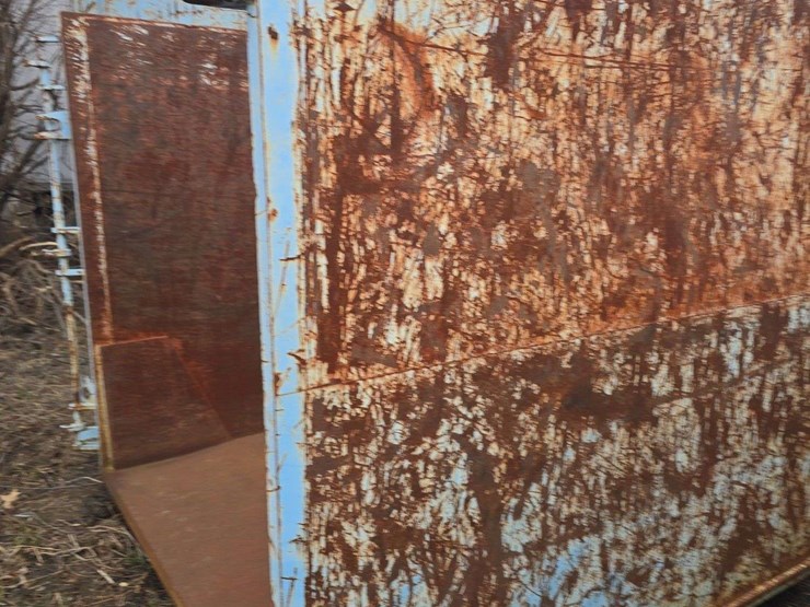 40-yard-roll-off-dumpster,-7ft-tall,-22ft-long,-with-end-opening-door,-hd-steel-floor,-made-out-of-t6-high-strength-steel-image-5