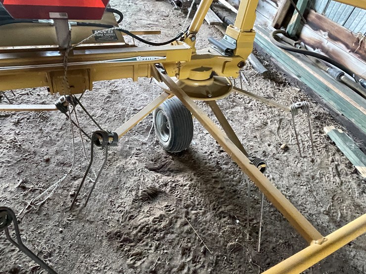 #6039-•-2021-vermeer-(2)-basket-tedder-image-12