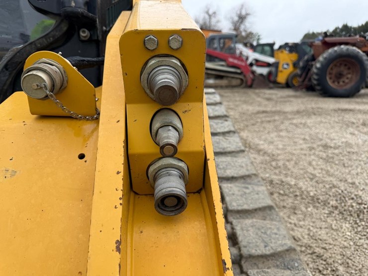 2021-caterpillar-299d3xps-skid-steer-loader-image-11