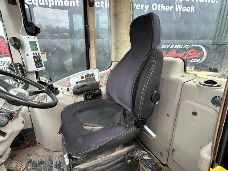 new-holland-lw110-image-17