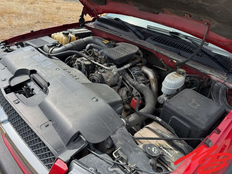 2004-chevrolet-silverado-2500-image-28