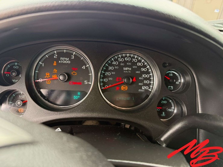 2014-chevrolet-silverado-2500-image-43