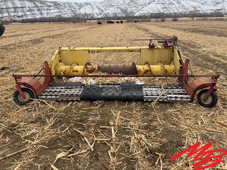 new-holland-960-image-2