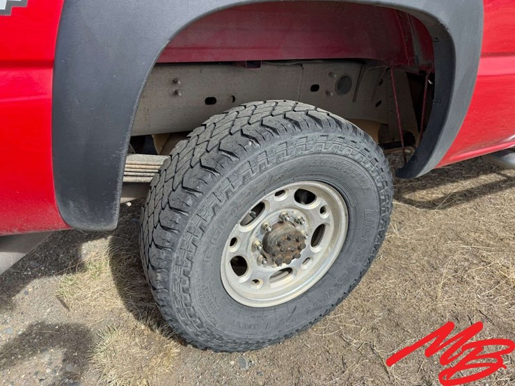 2004-chevrolet-silverado-2500-image-20