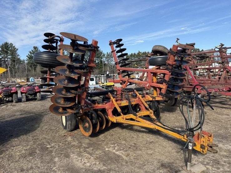 massey-ferguson-580-image-4