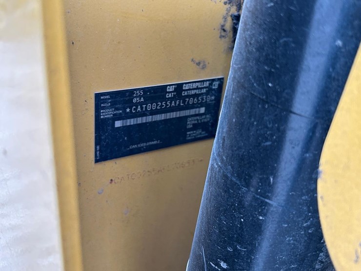 2024-caterpillar-255-image-19