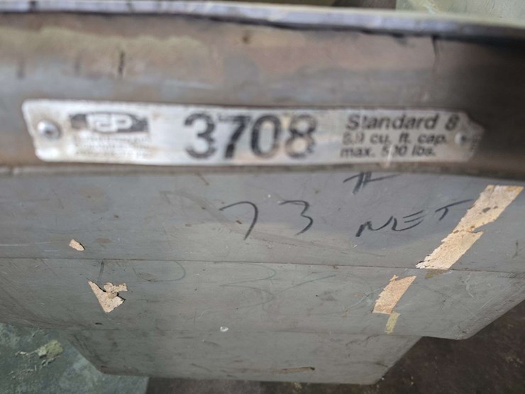 poly-bin-on-casters-image-6