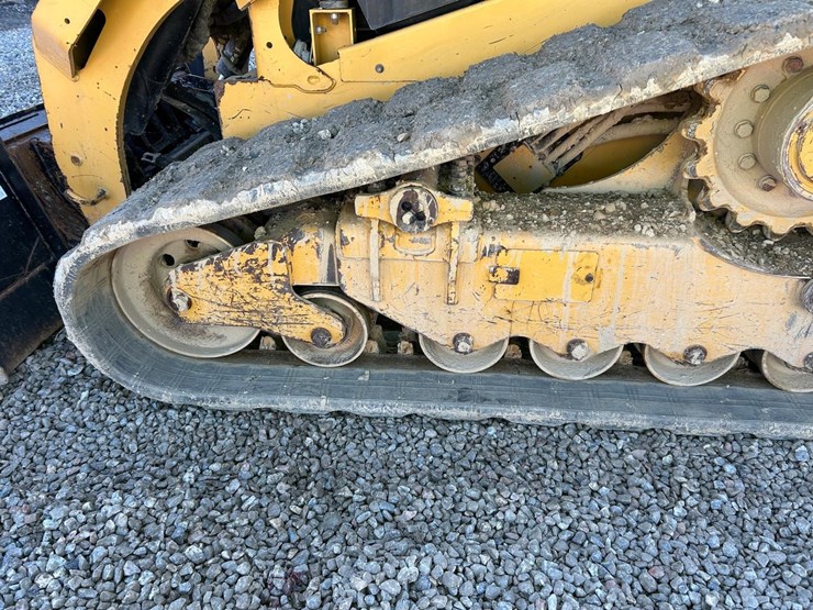 2021-caterpillar-289d3-image-18