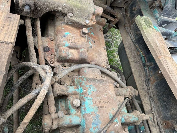 peterbilt-362-image-24