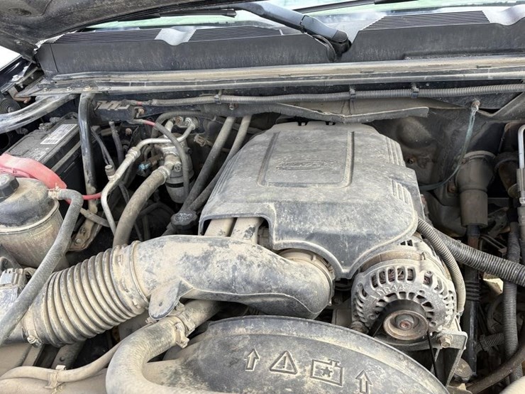 2009-chevrolet-3500-image-17