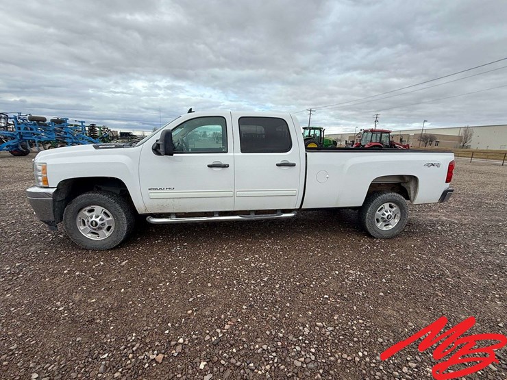 2014-chevrolet-2500-image-4