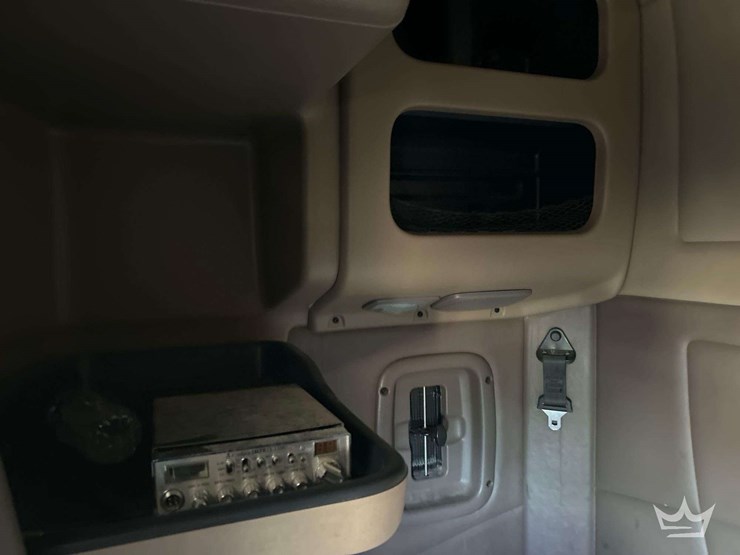 2006-peterbilt-379-image-24