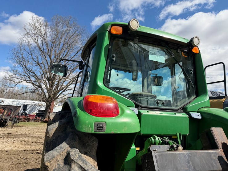 2012-john-deere-6430-image-21