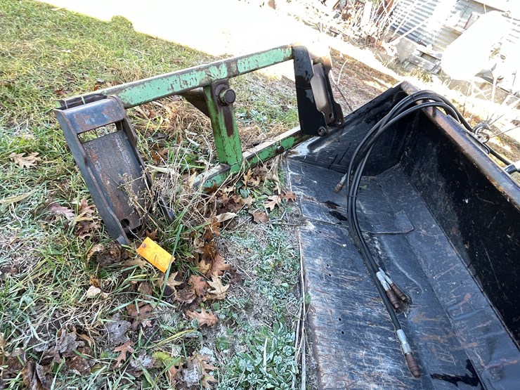 #6032-•-loader-mount-bale-spear-image-3