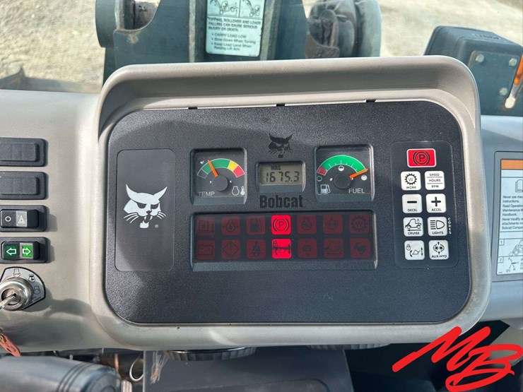 2007-bobcat-toolcat-5600-image-28