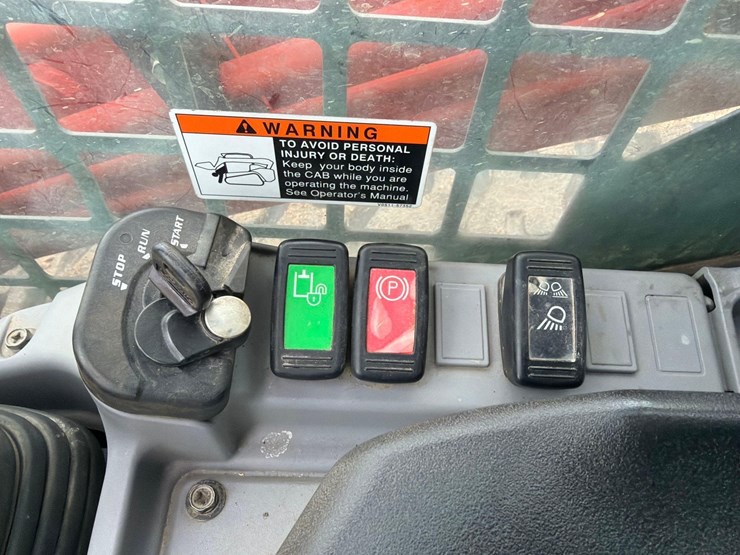 2022-kubota-svl97-2-image-23