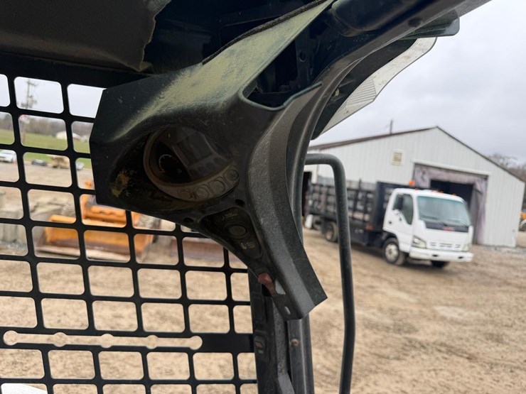 2019-bobcat-t770-image-21