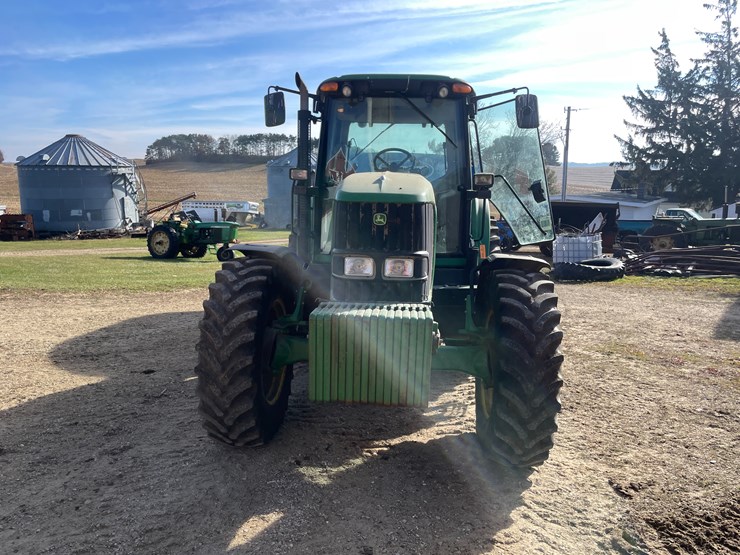 john-deere-7330-image-2