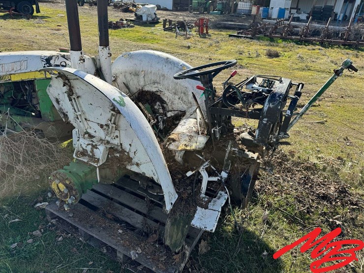 john-deere-2355n-image-4