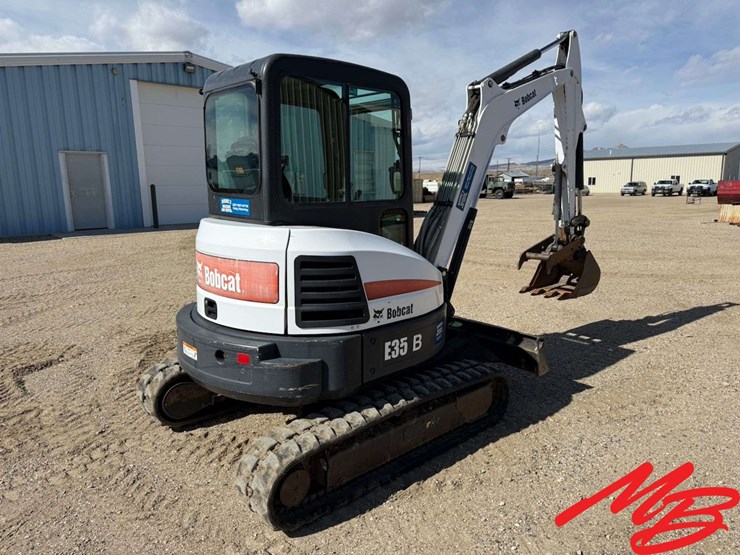 2013-bobcat-e35-image-5