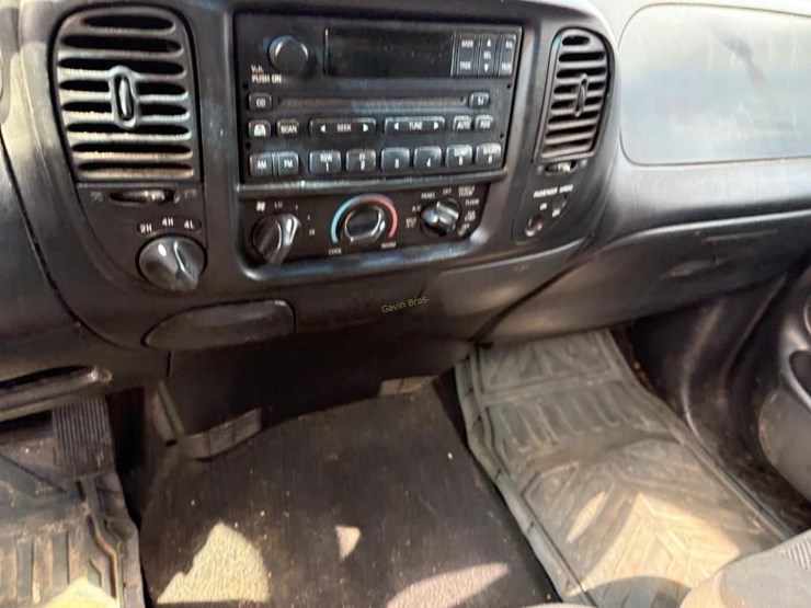 2002-ford-f150-image-14