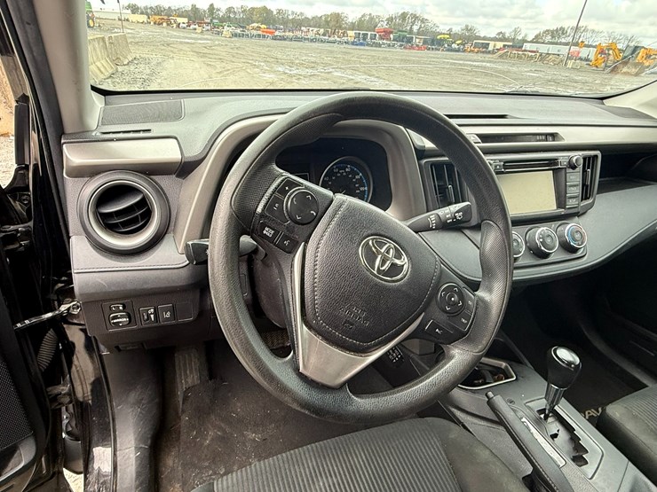 2018-toyota-rav4-image-44