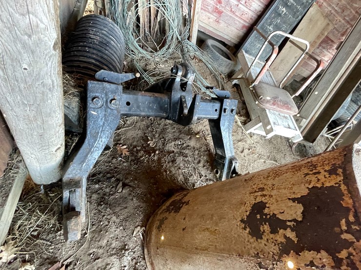 #6086-•-3-point-quick-attach-hitch-image-5