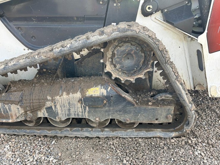 2020-bobcat-t76-image-18