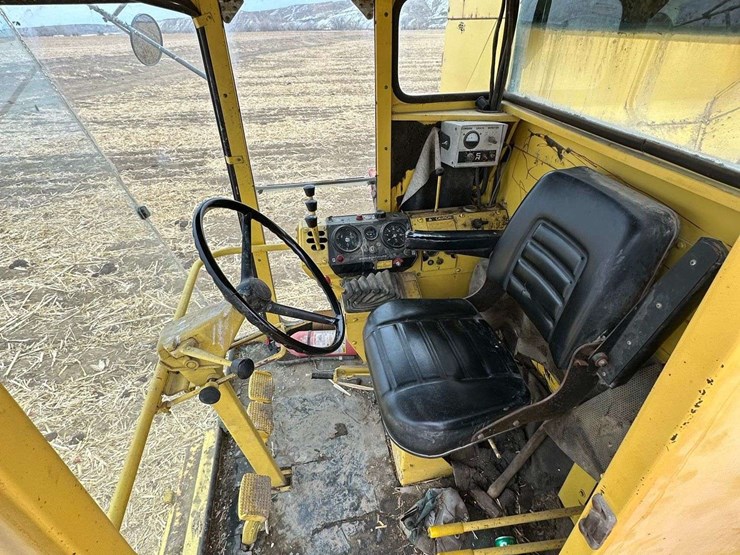 new-holland-70-image-46