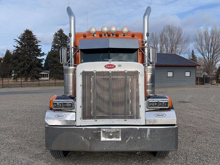 2004-peterbilt-379-image-12