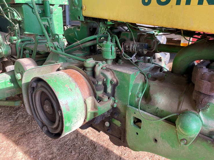 john-deere-630-image-22