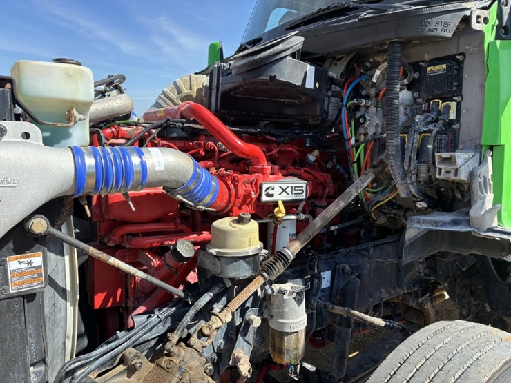 2019-kenworth-t880-image-6