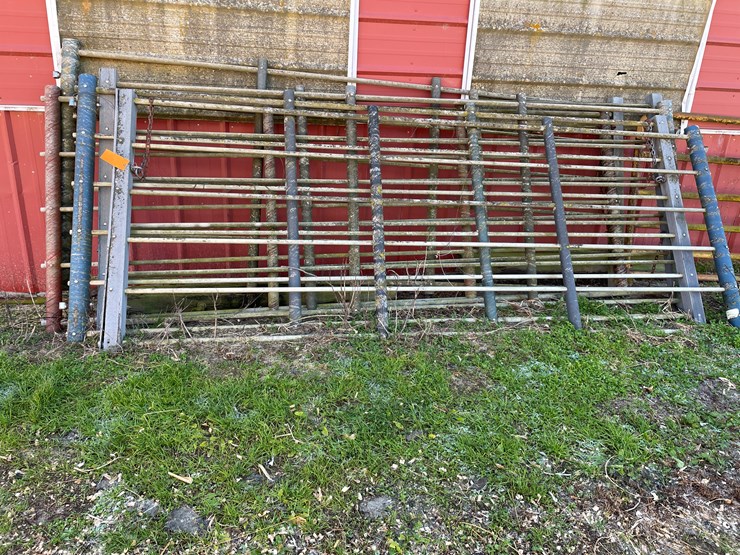 #6048-•-(6)-12'-corral-gates-image-2