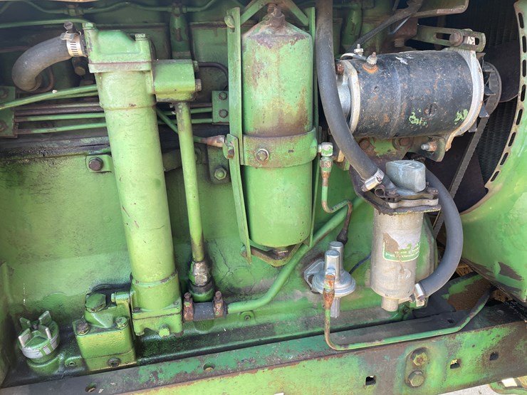 john-deere-4010-image-23