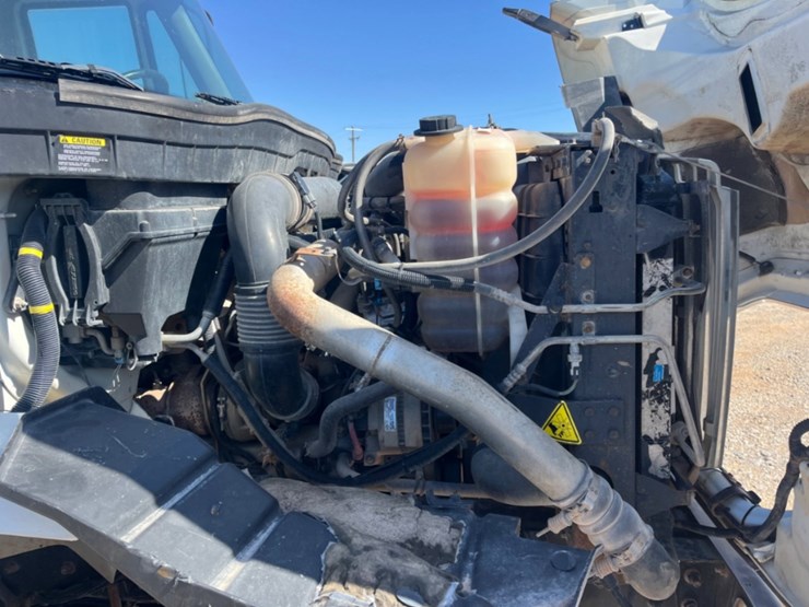 2011-international-workstar-7300-image-10