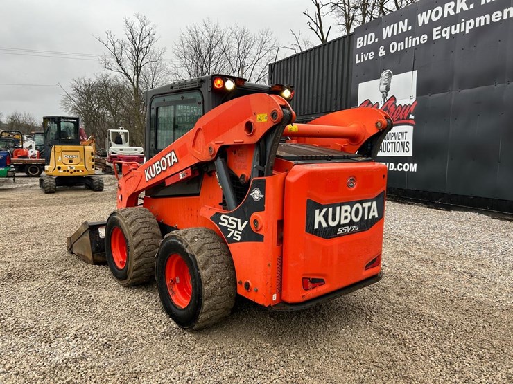 2019-kubota-ssv75-image-2