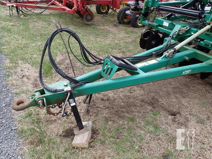 great-plains-4000tt-image-3